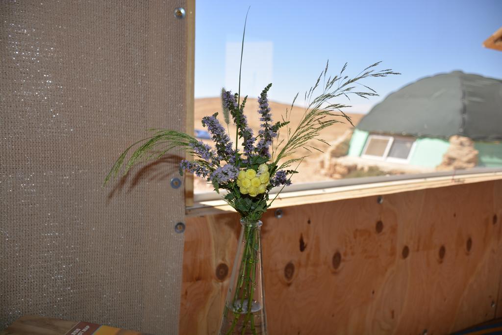 Silent Arrow Hotel Mitzpe Ramon Exterior photo