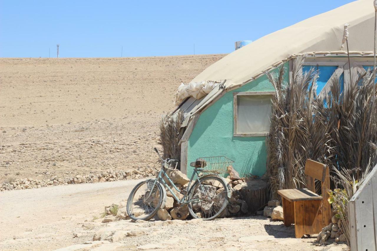 Silent Arrow Hotel Mitzpe Ramon Exterior photo